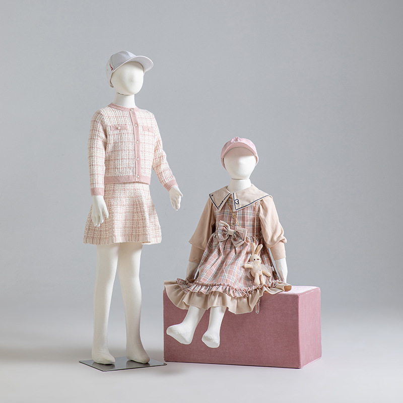 Baby Clothing Display Stand - Unisex Sitzen Kinder Mannequin für Kleidung